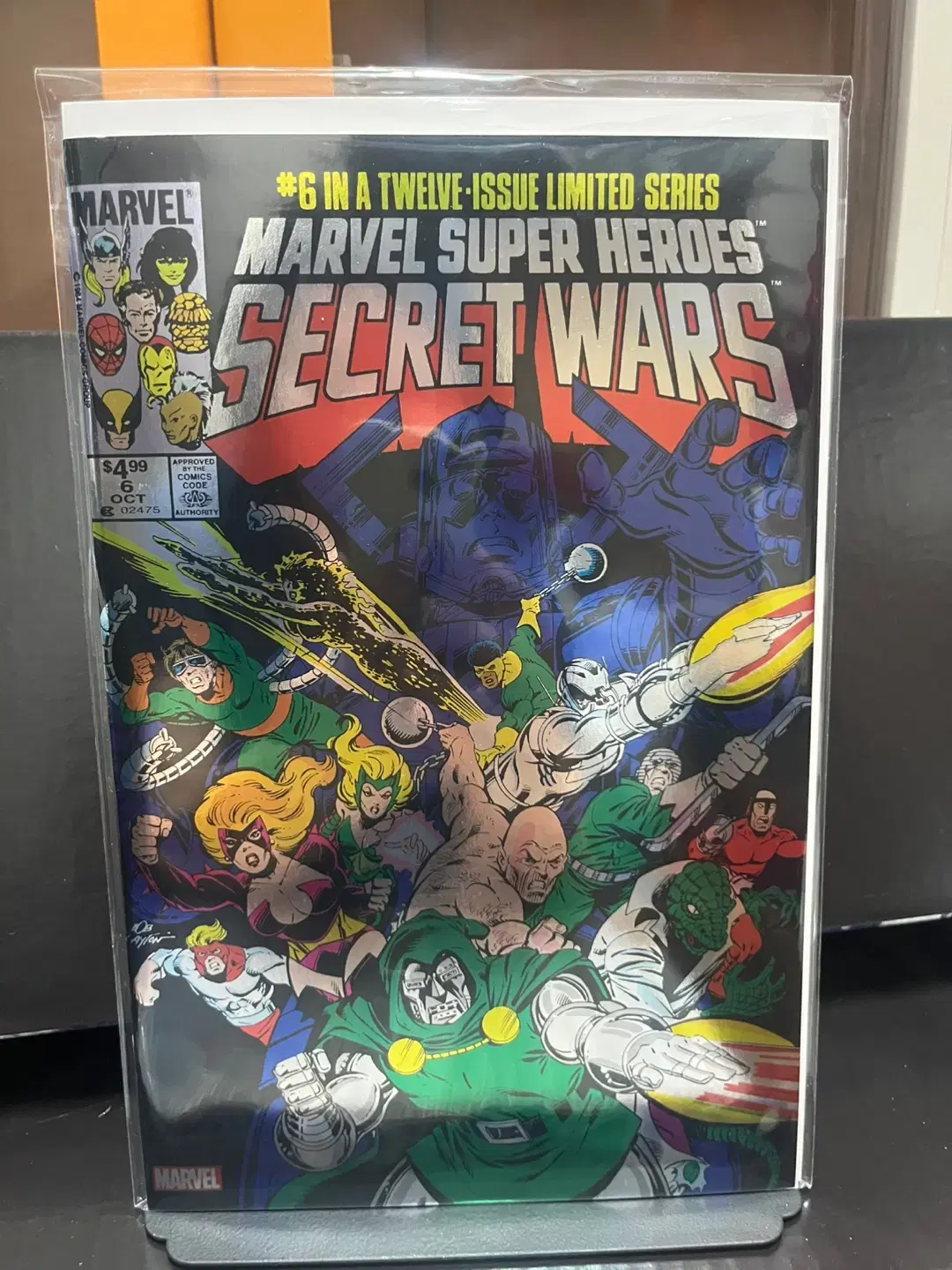 Marvel Super Heroes: Secret Wars #6 호일버전