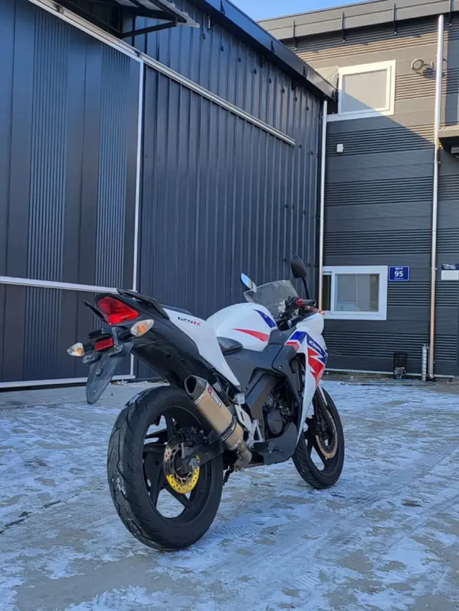 cbr125 16년식 판매합니다