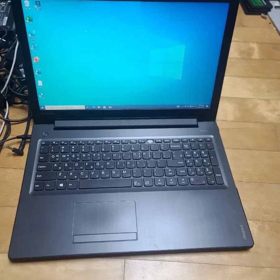 레노버 노트북 i5-7200u 램8 SSD256