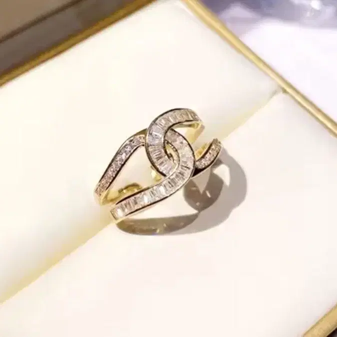 [새상품] 화려한 다이아 큐빅 반지 #써지컬#은침#도금#14k#18k