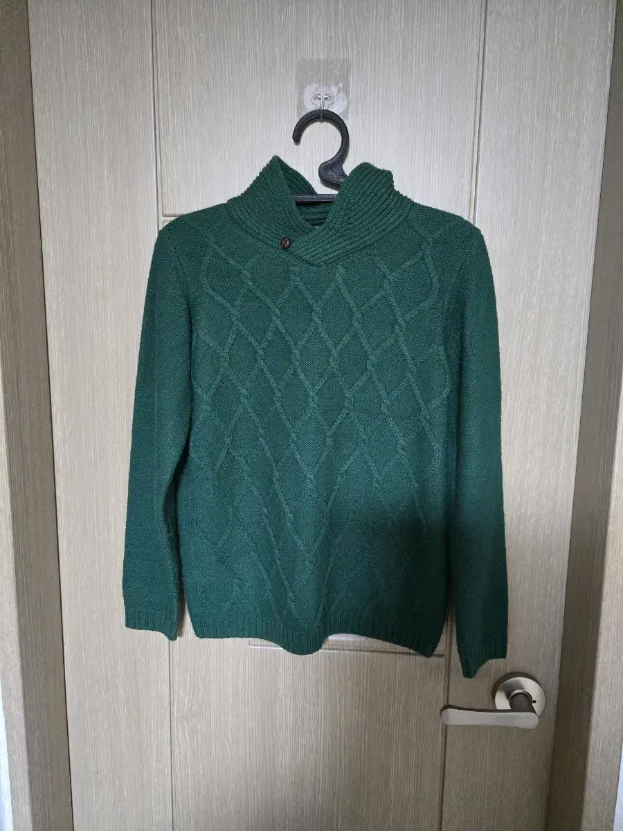 Knit sweater