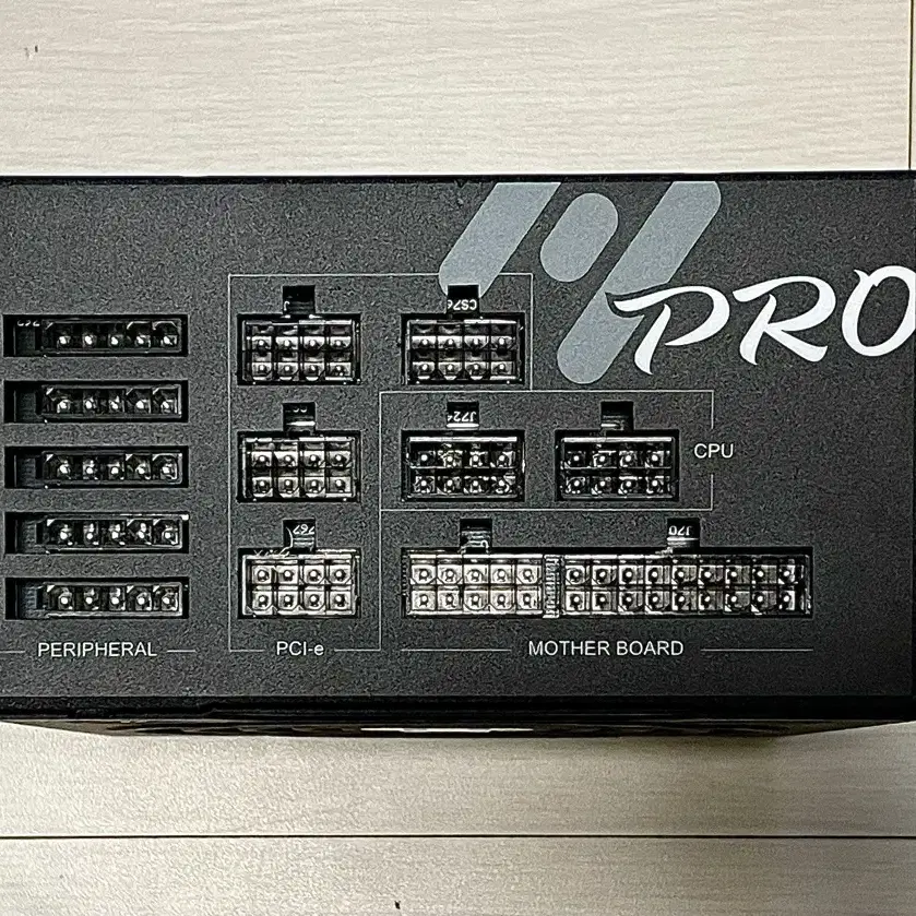 FSP HYDRO G PRO 1000W 골드등급 풀모듈러 파워 서플라이