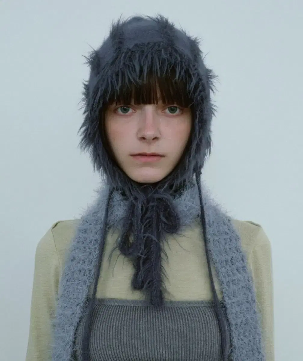 TYPE SERVICE) Strap fur hat- Blue gray