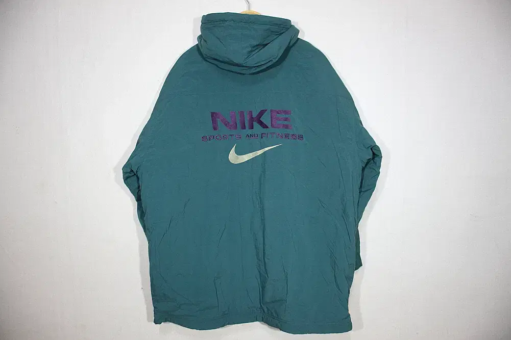 NIKE 나이키올드스쿨빅로고 105