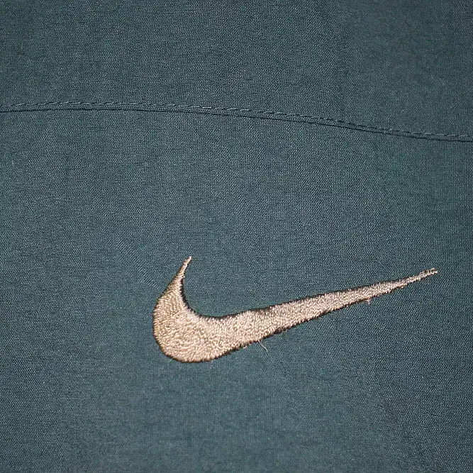 NIKE 나이키올드스쿨빅로고 105