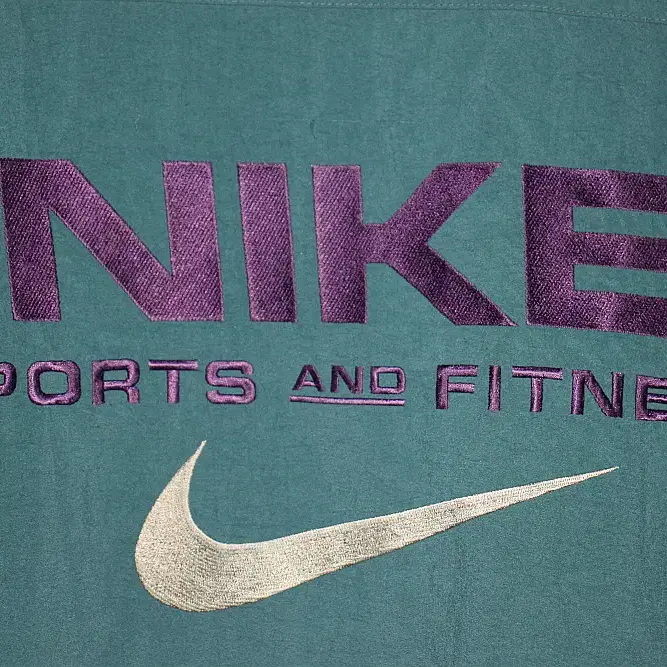 NIKE 나이키올드스쿨빅로고 105