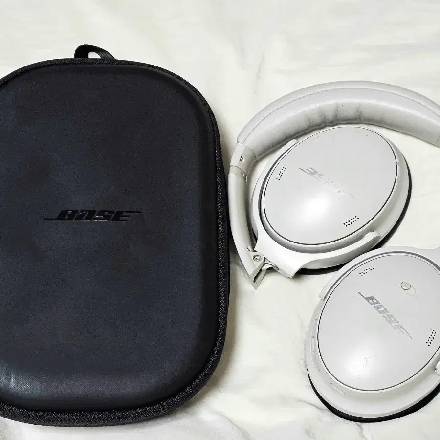 보스 BOSE QC45 노이즈캔슬링 헤드폰