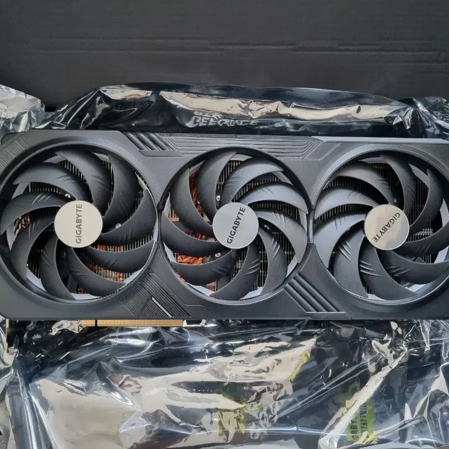 기가바이트 RTX 4080 SUPER GAMING OC 16GB