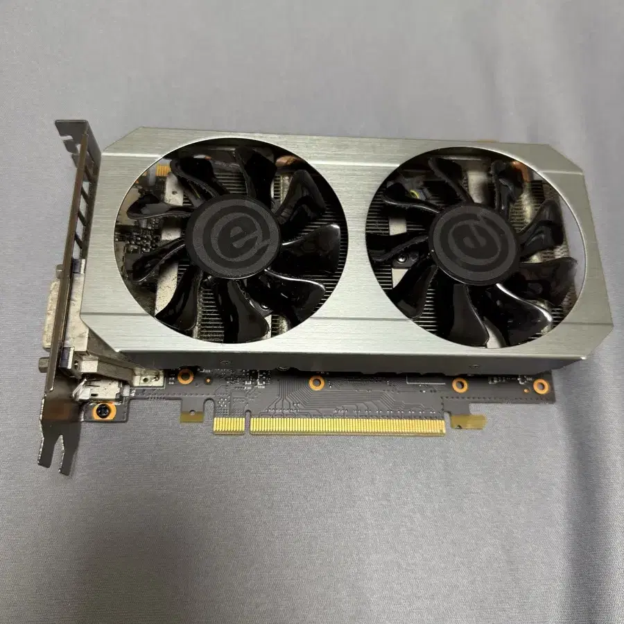 이엠텍 GTX 960 그래픽카드 팝니다