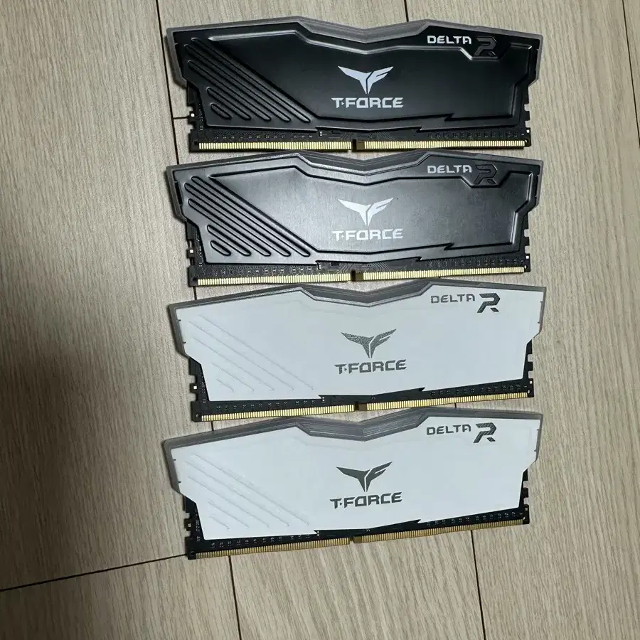 DDR4 램 8GB 4개