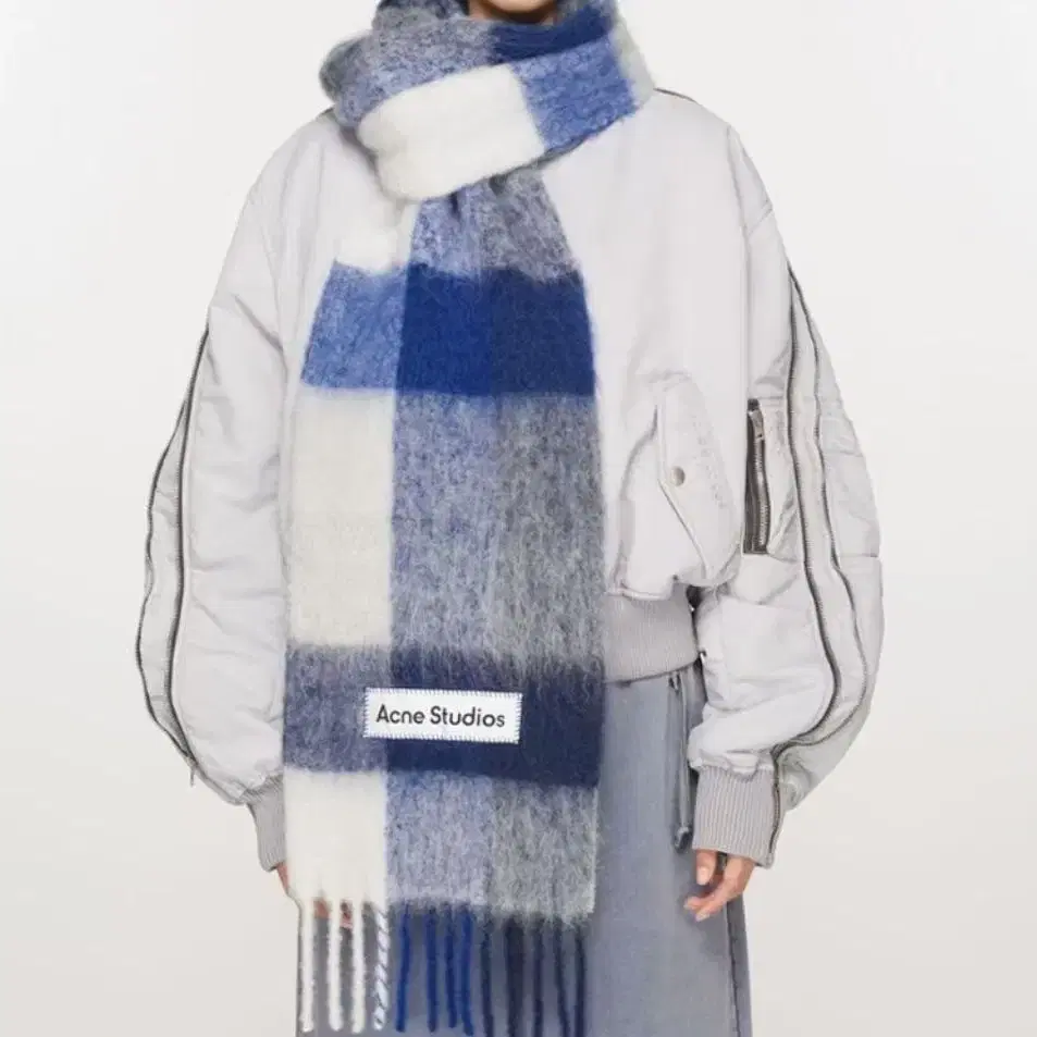 acne studios 체크 태슬 스카프 블루