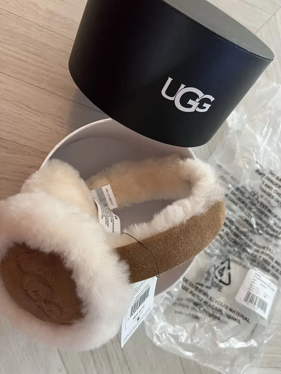 ugg  어그 귀마개 이어머프 새상품