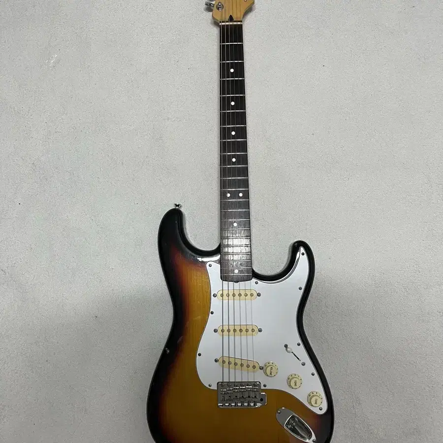 Fender japan stratocaster