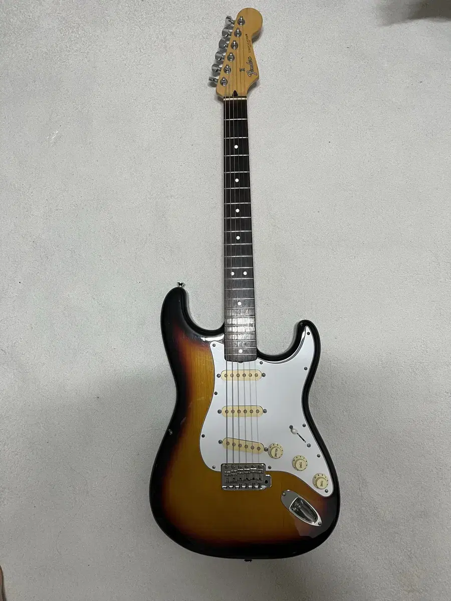 Fender japan stratocaster