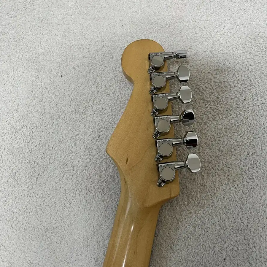 Fender japan stratocaster