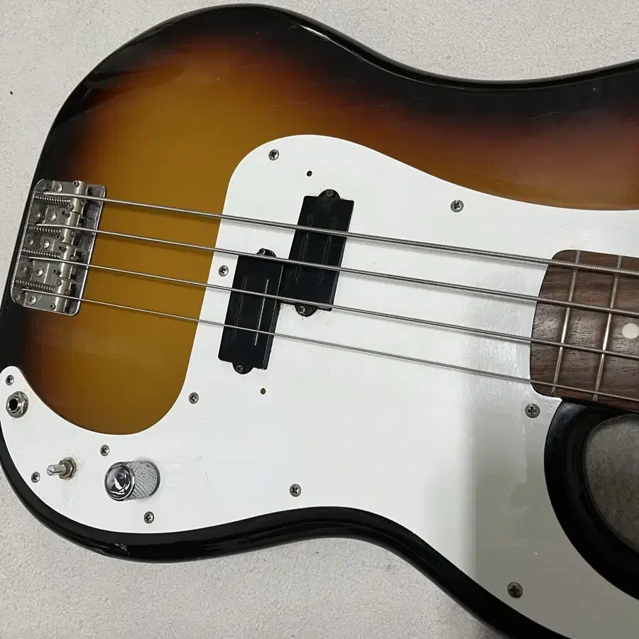 Fender japan precision 후지겐산