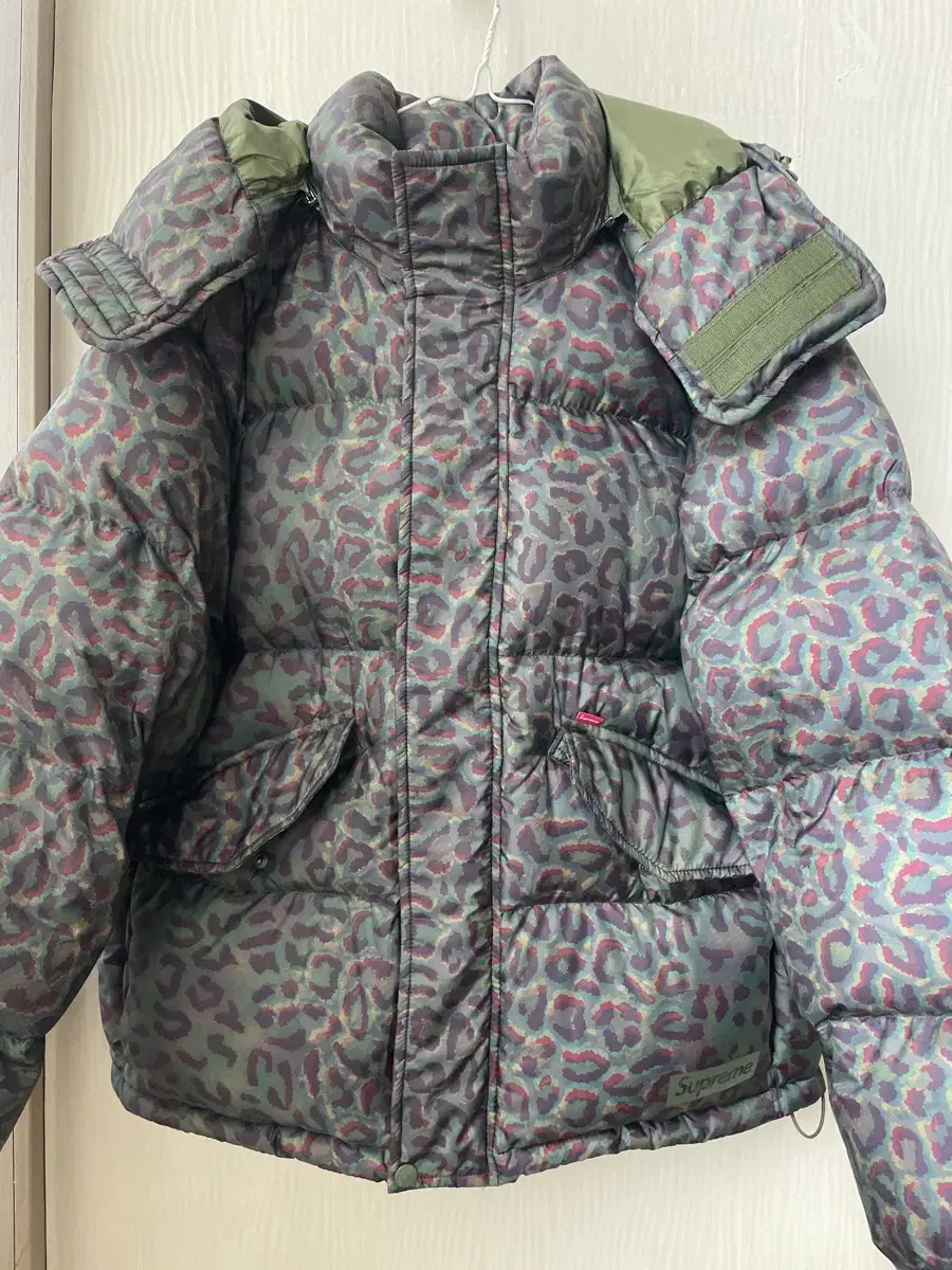 S) Supreme 24fw Leopard Lightweight Puffer Jacket Down Hopi Padding