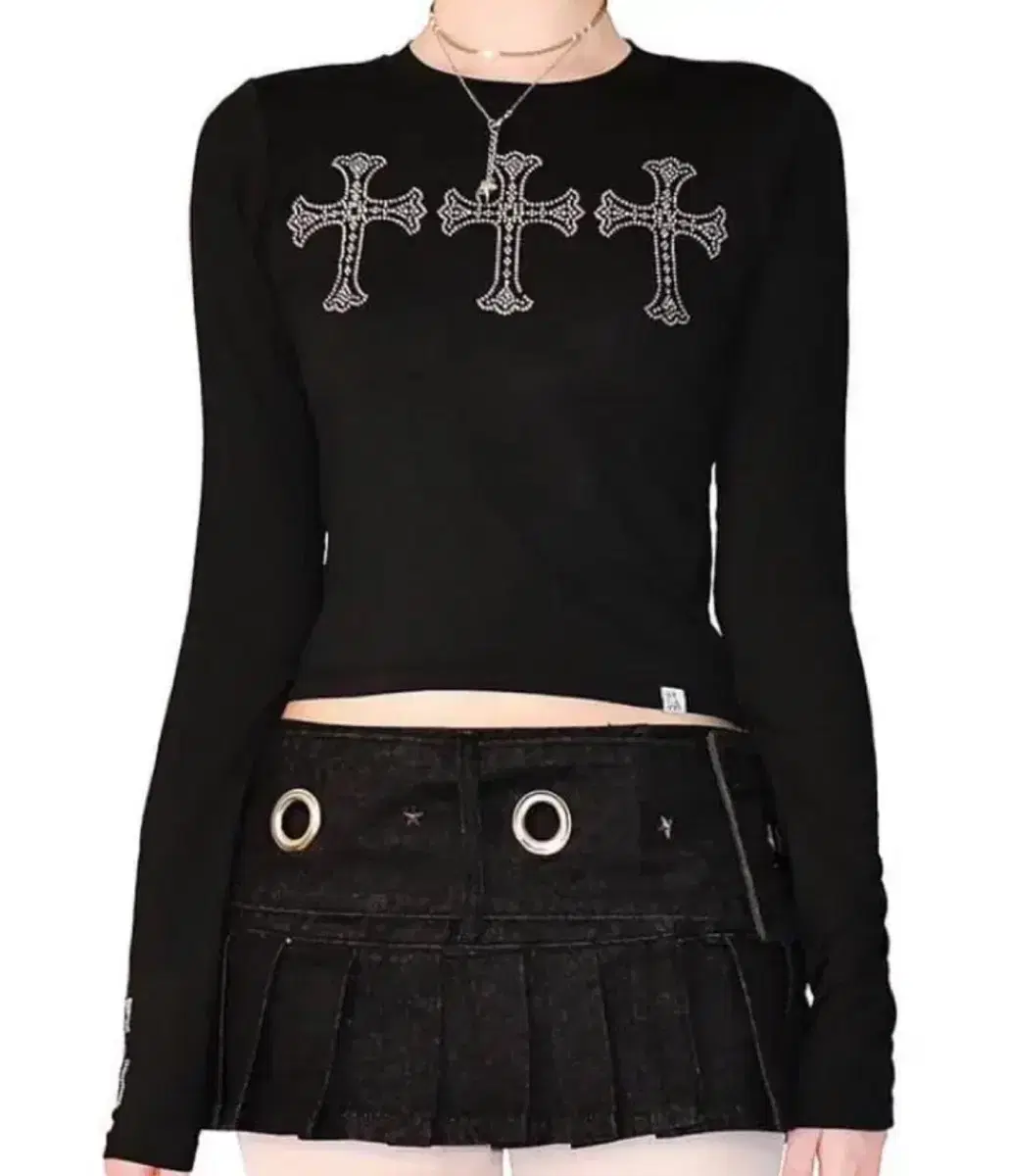 eessay the three crosses t shirt 블랙