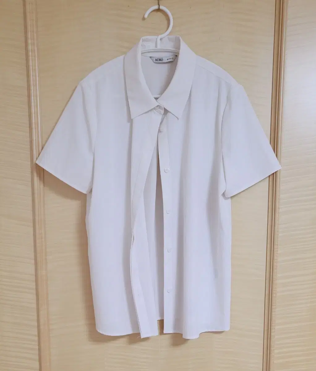 Misso wrinkle-free short sleeve blouse