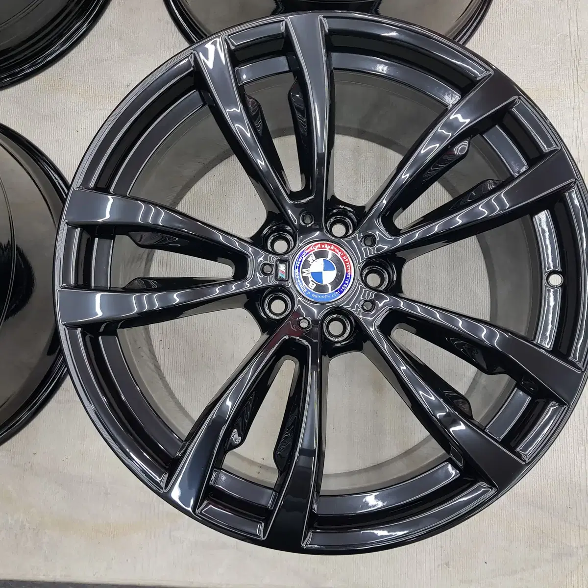 20인치 순정 정품 중고휠 BMW X6 469M 유광블랙 팝니다