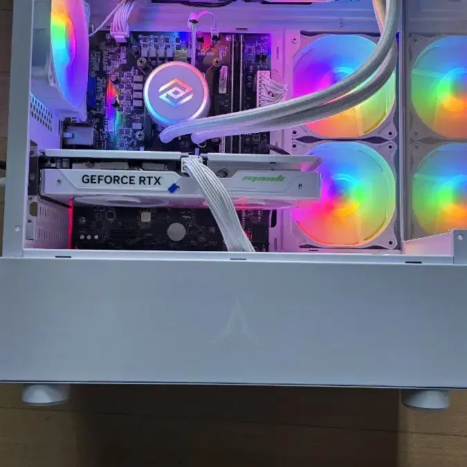 화이트 감성 컴퓨터 본체 i5 12600k RTX4060