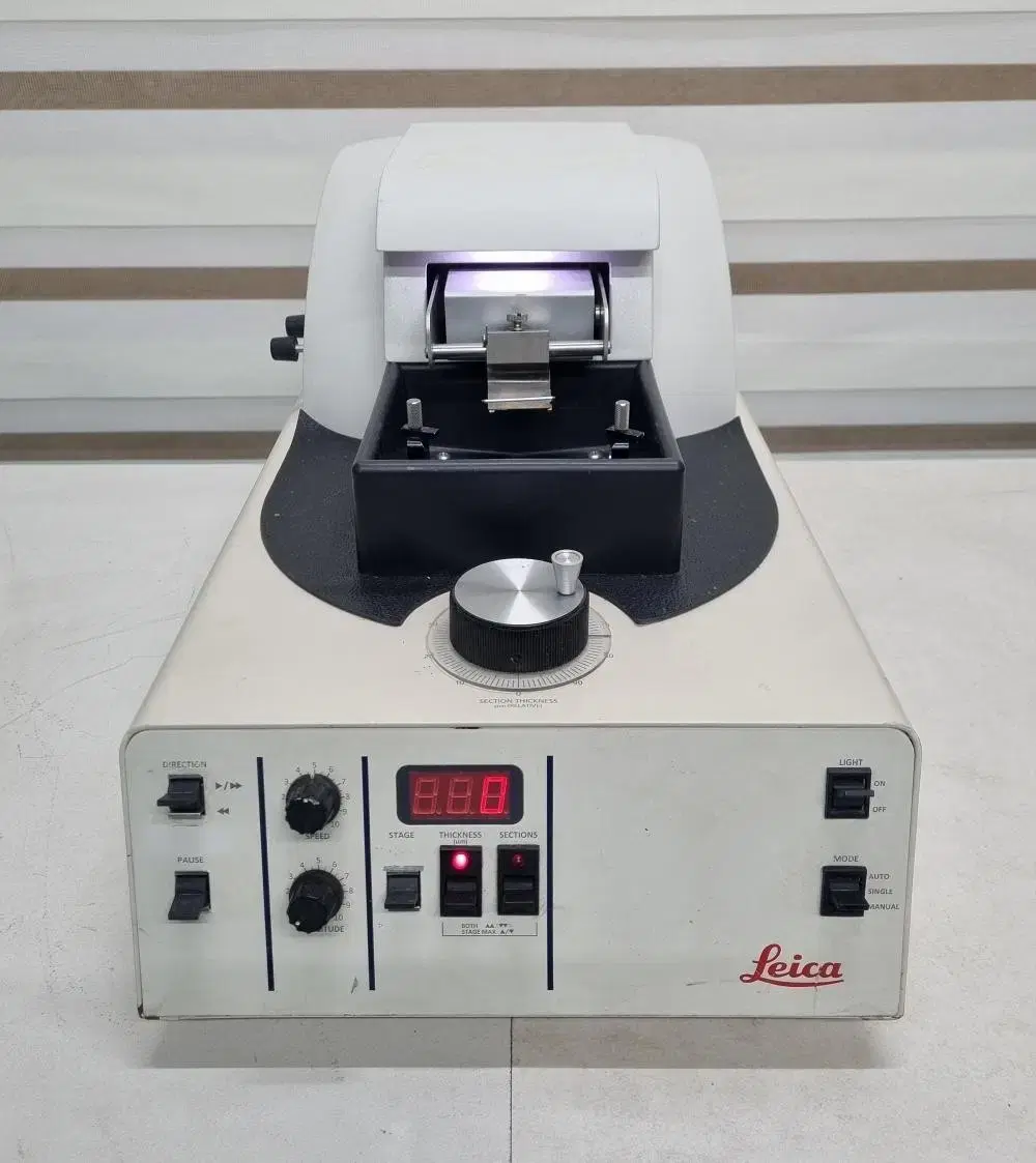 LEICA VT1000A Vibrating blade microtome