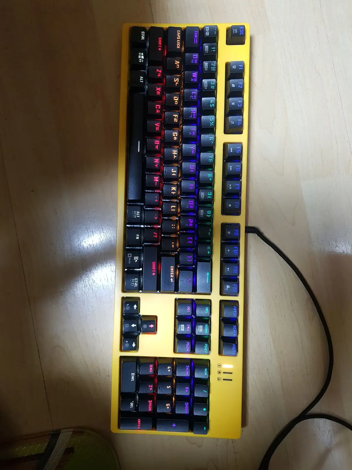 앱코 k660 카일광축 게이밍 키보드와 로지텍 G102C 마우스 팝니다