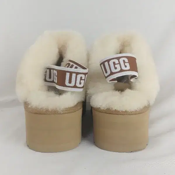 250 UGG 어그 펀케트 플랫폼 밴딩슬리퍼