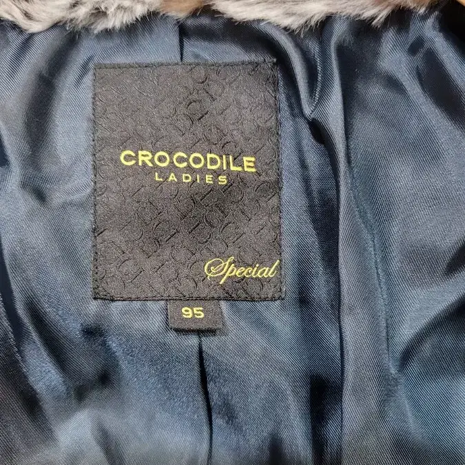 CROCODILE여성 패딩 사이즈는 95