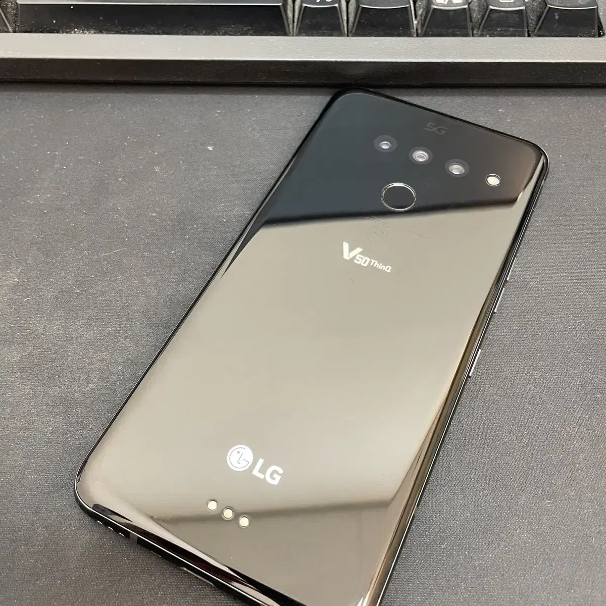 LGV50 블랙 128GB 듀얼포함 상태좋은 중고20만1000원팝니다.