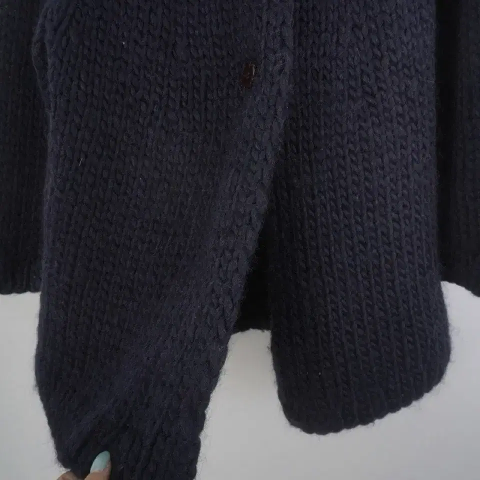 HUMAN WOMAN pure wool cardigan