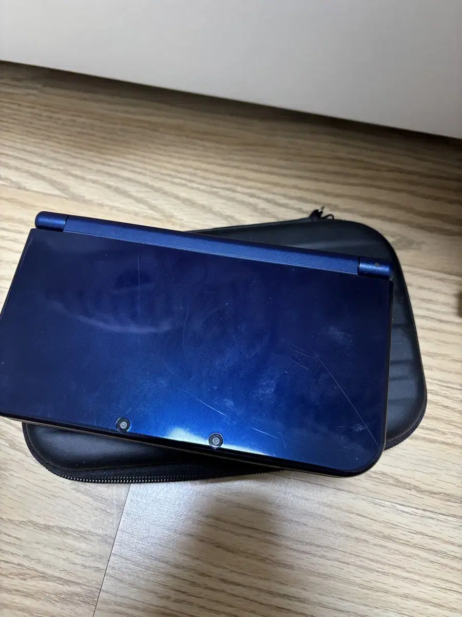 닌텐도 3ds xl 판매합니다 팩,충전기 포함