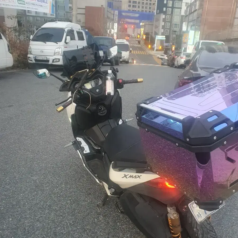 부산 Xmax300 21년식 팝니다