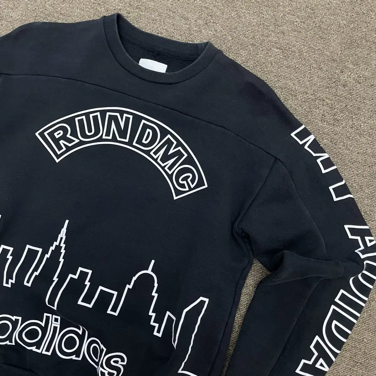 Adidas RUN DMC 아디다스 맨투맨