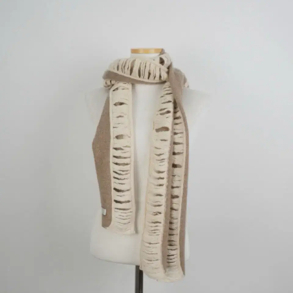 Cashmere wool muffler