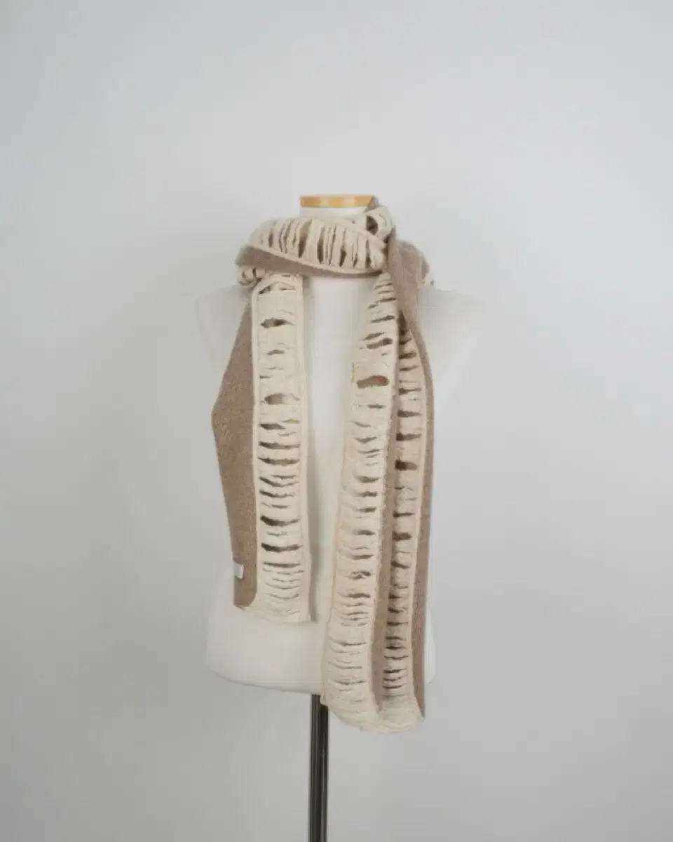 Cashmere wool muffler