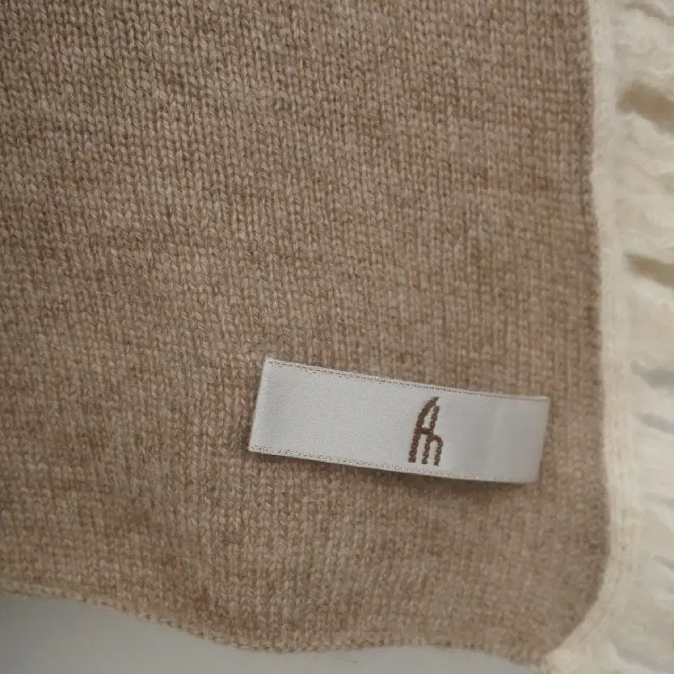 Cashmere wool muffler