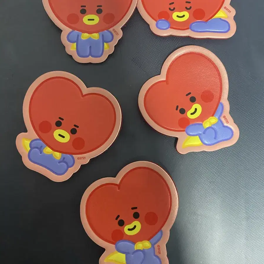 [ 양도 ] BTS BT21 TATA 타타 김태형 레더 스티커 판매