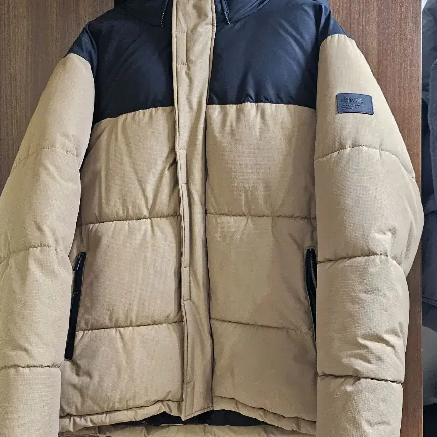 자라 dnwr 패딩 2XL XXL