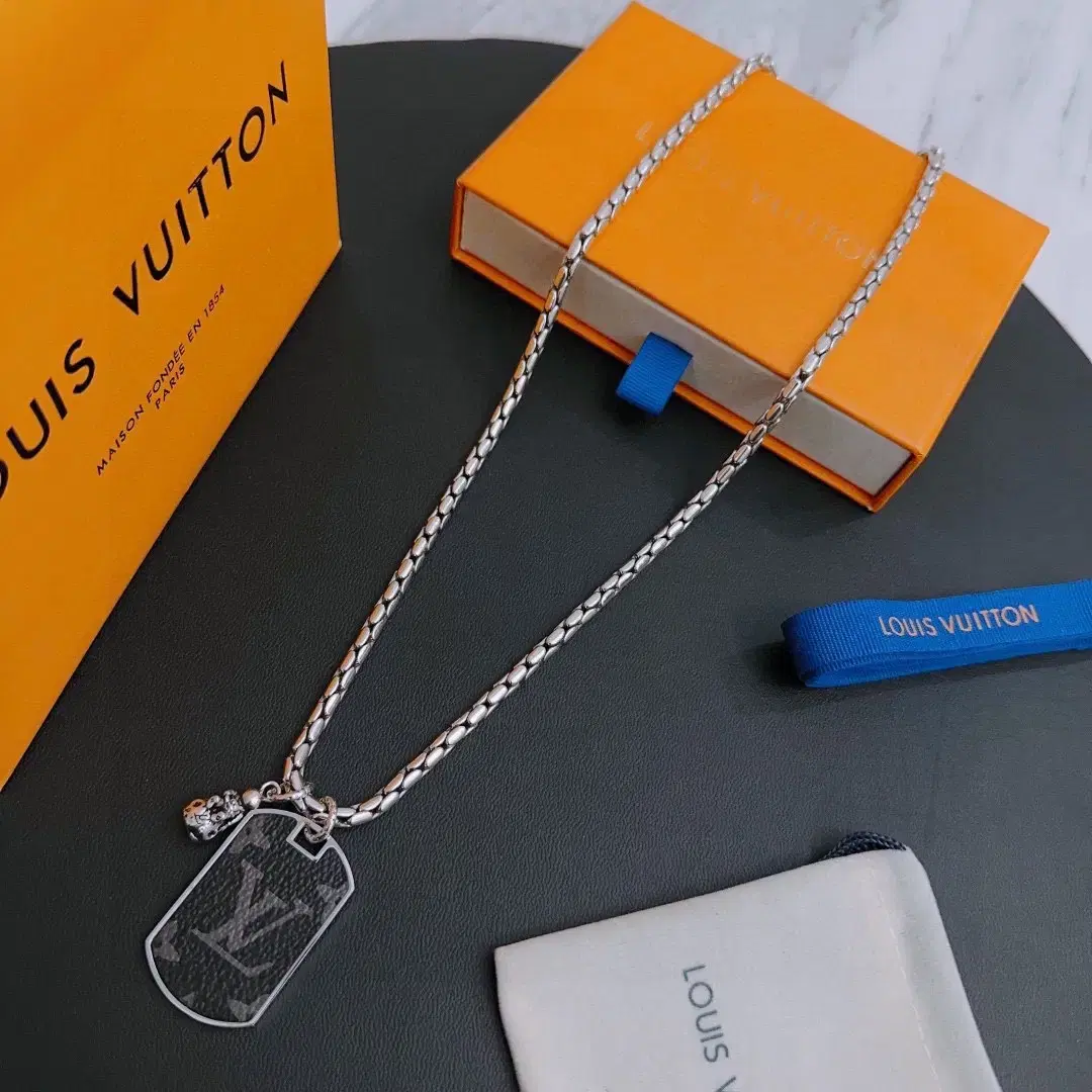 루이비통 Louis Vuitton 목걸이