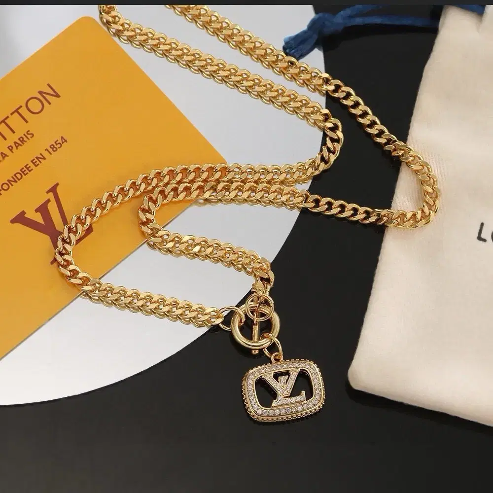 루이비통 Louis Vuitton 목걸이