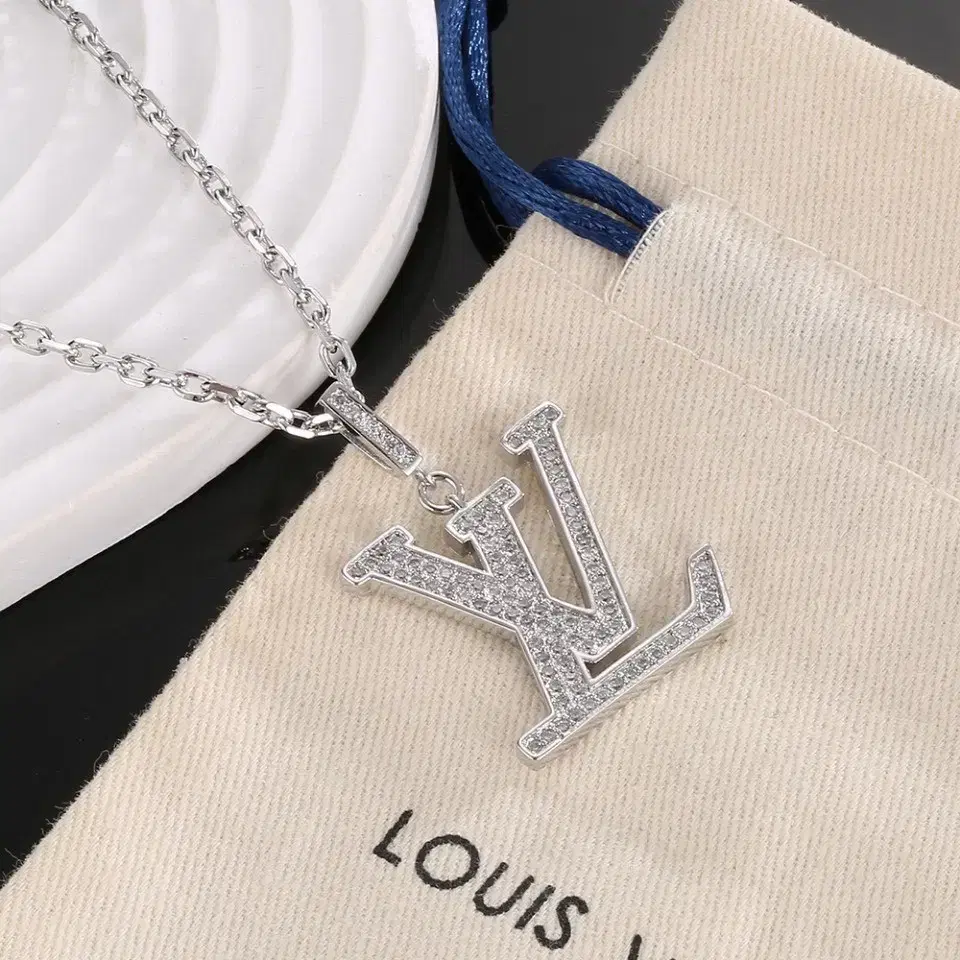 루이비통 Louis Vuitton 목걸이