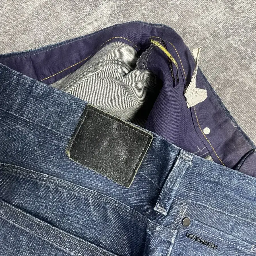 Levis 525 Bootcut