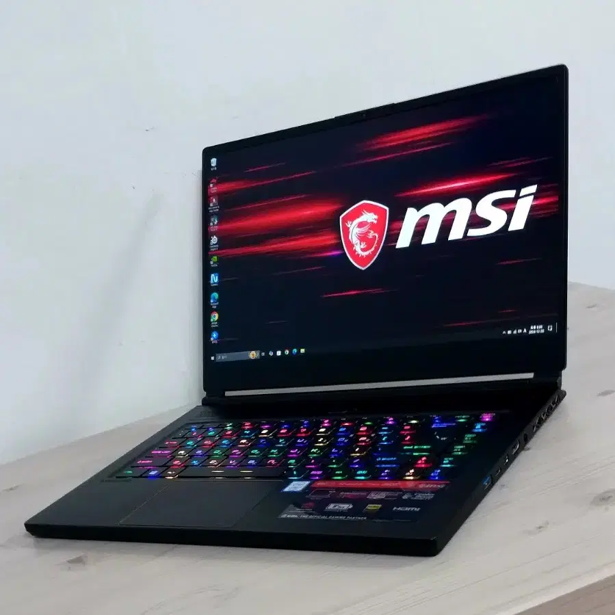 msi 초슬림 게이밍 노트북 GS65 Stealth Thin 8RE