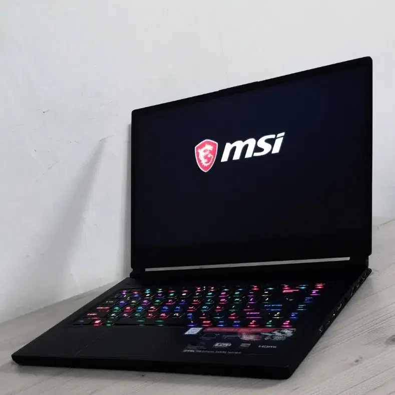 msi 초슬림 게이밍 노트북 GS65 Stealth Thin 8RE