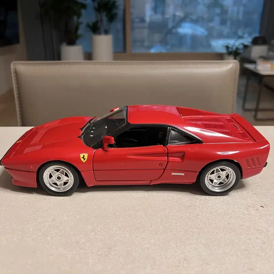 핫휠 1:18 페라리 288 gto 판매합니다