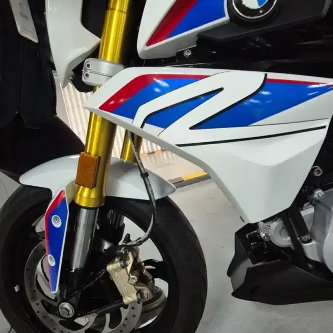 부산 bmw g310r