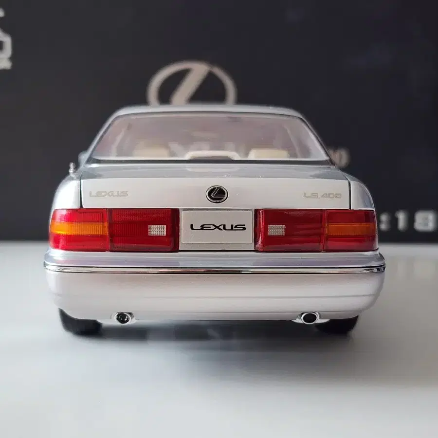 1:18 샤오광 렉서스 LS400 실버 다이캐스트