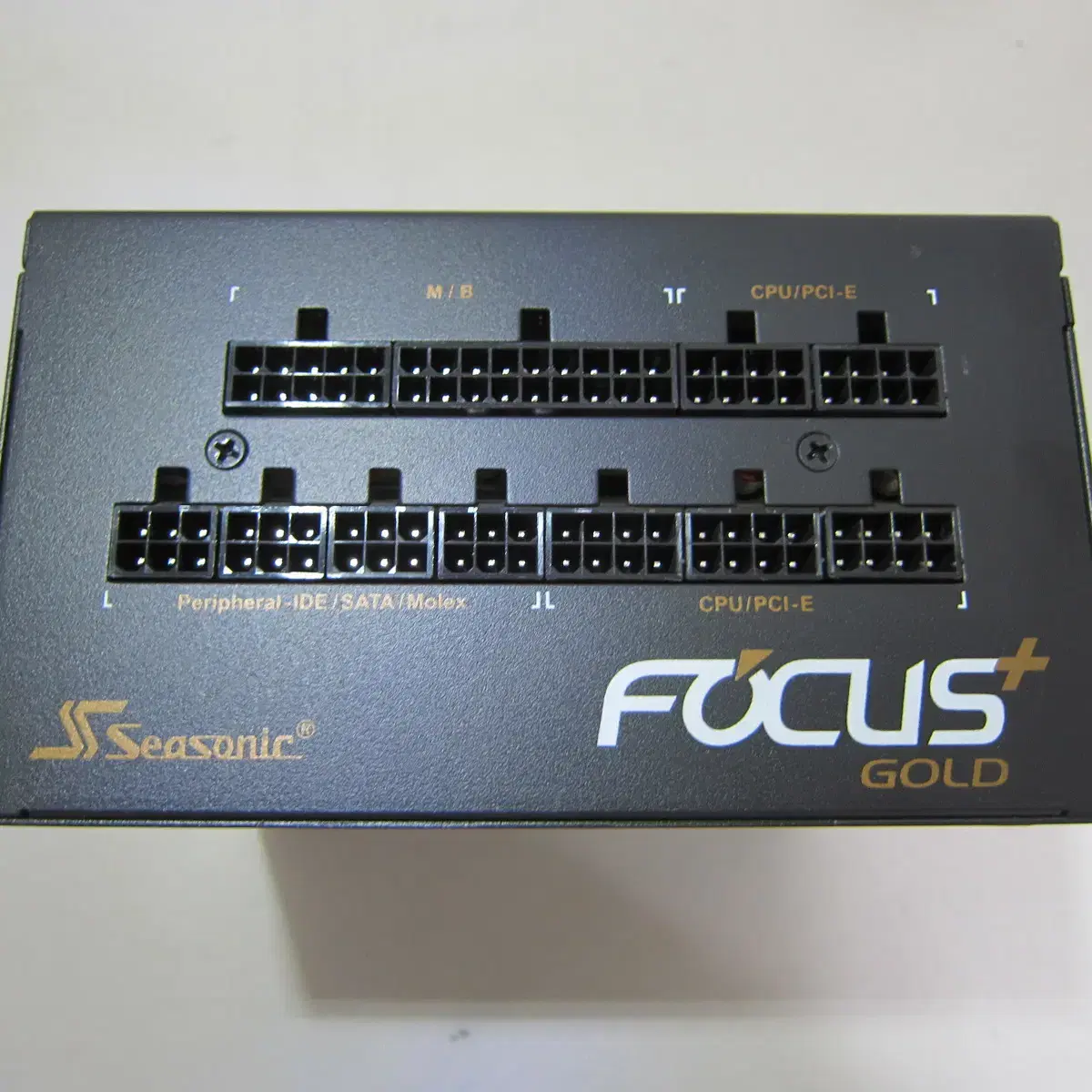 시소닉 FOCUS SSR-650FX 풀모듈러 (AS 2029년 1월)