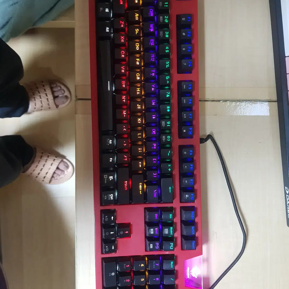 앱코 K660 프리미엄 ARC 키보드랑 로지텍 G102C 마우스 팝니다.